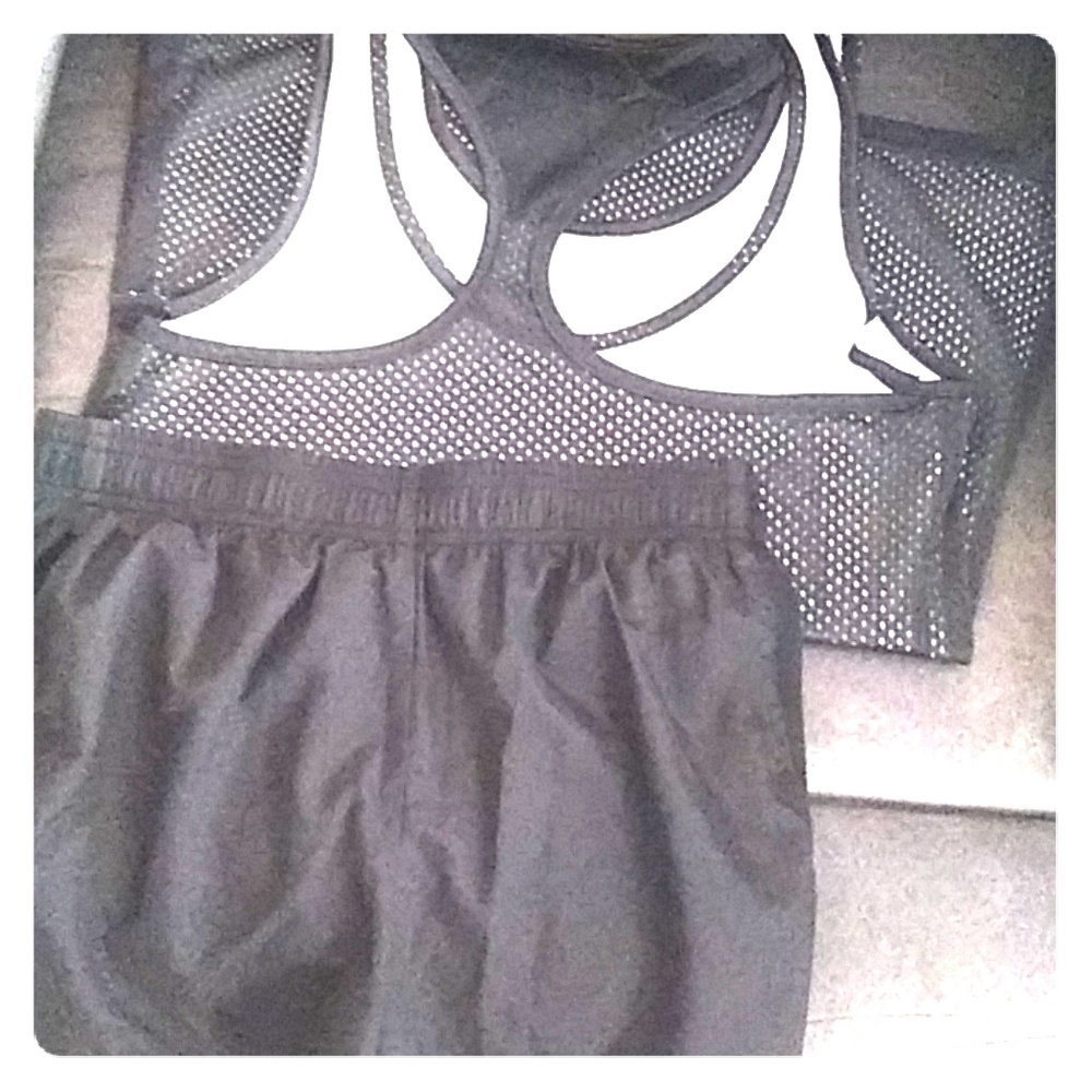 Medium, girl 14-16 Danskin now athletic set